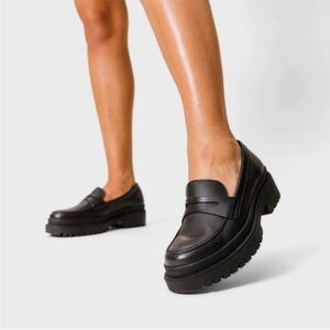 Portland Leather Patina Zoe Chunky Loafer in Black, size 8.5